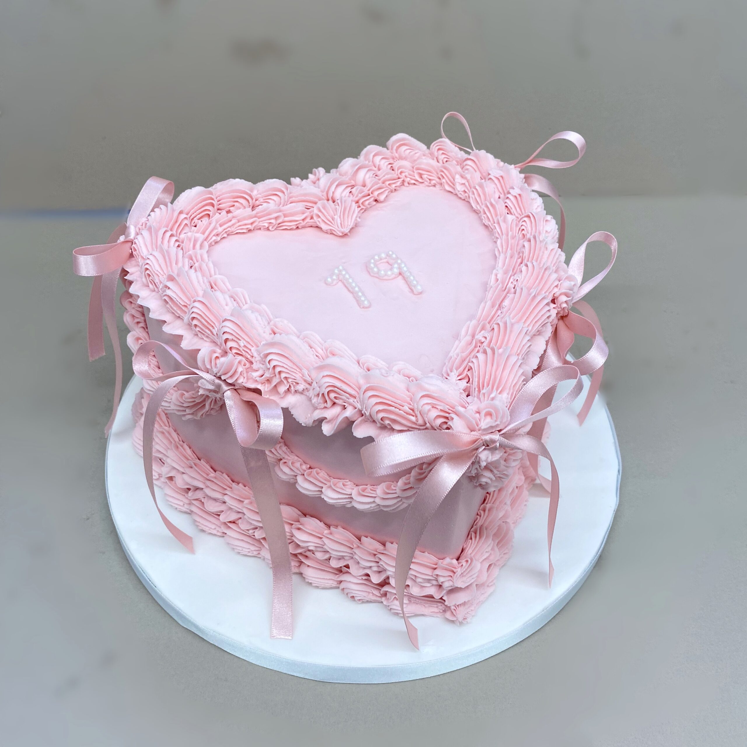 Lambeth Cake - Image 11